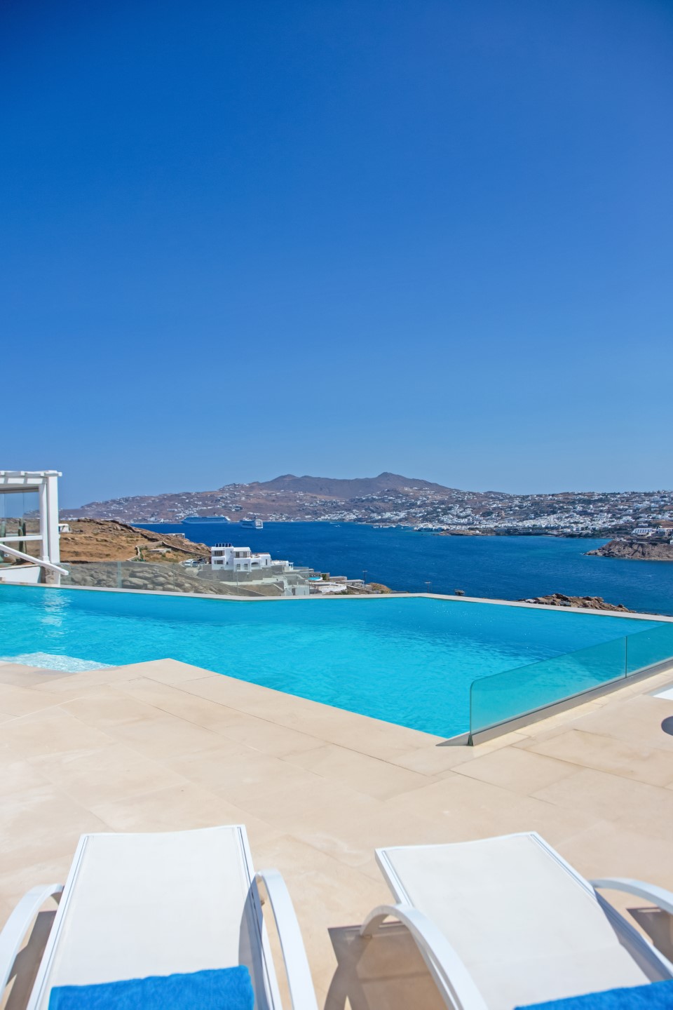 Villa Anemone Mykonos - Luxury Villa for large groups, 2 pools