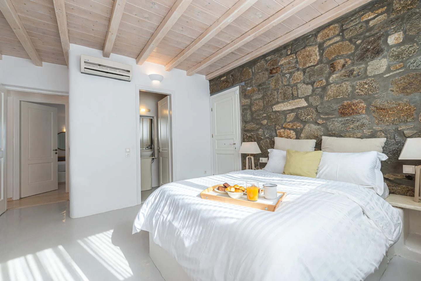 Villa Desire III Mykonos -3 bedroom villa with shared pool, Psarou