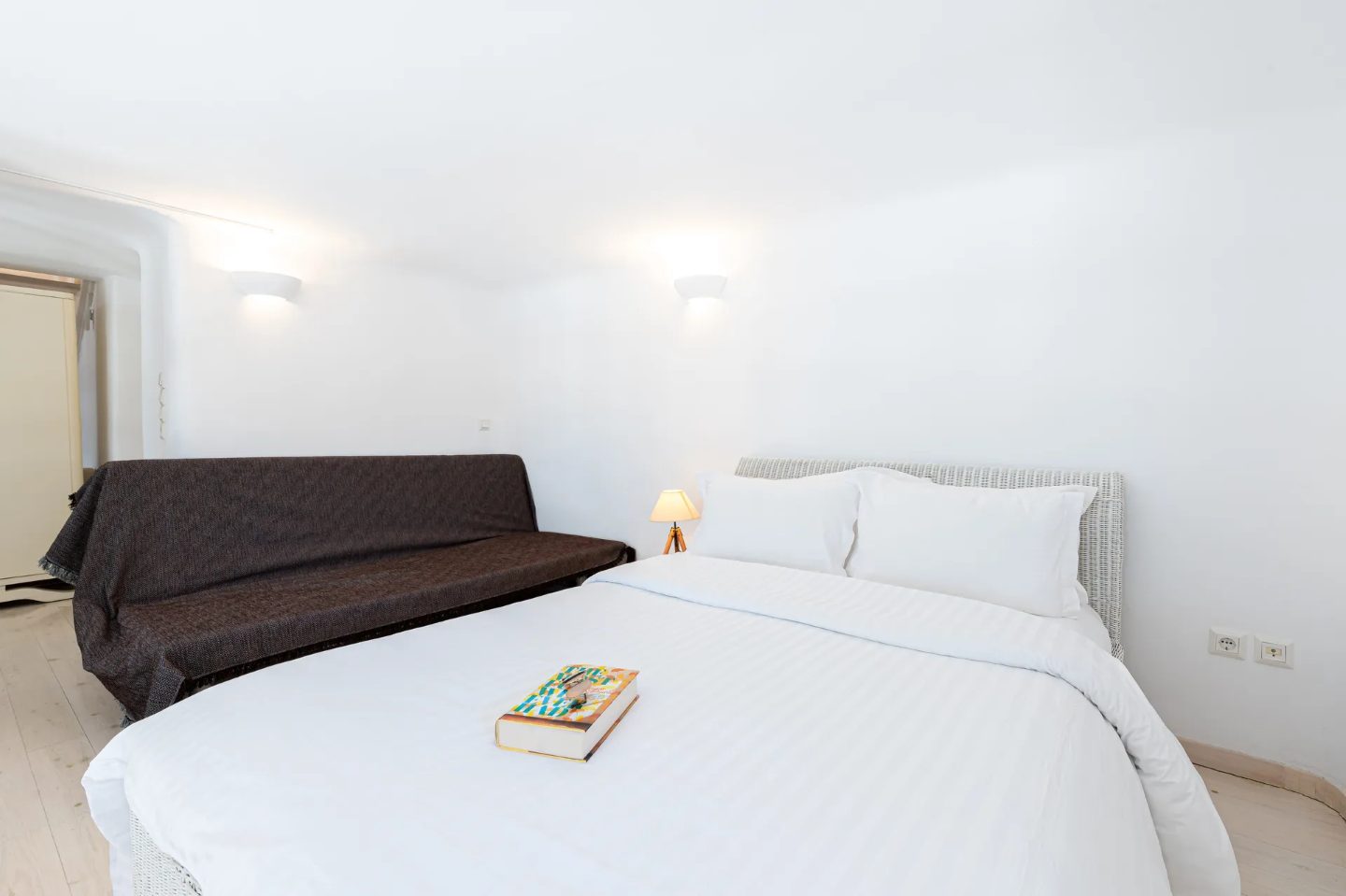 Villa Desire III Mykonos -3 bedroom villa with shared pool, Psarou