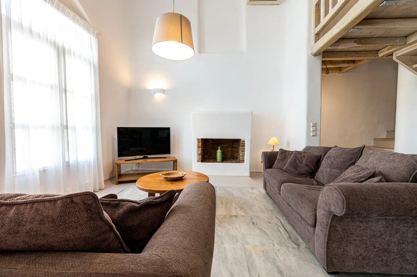 Villa Desire III Mykonos -3 bedroom villa with shared pool, Psarou