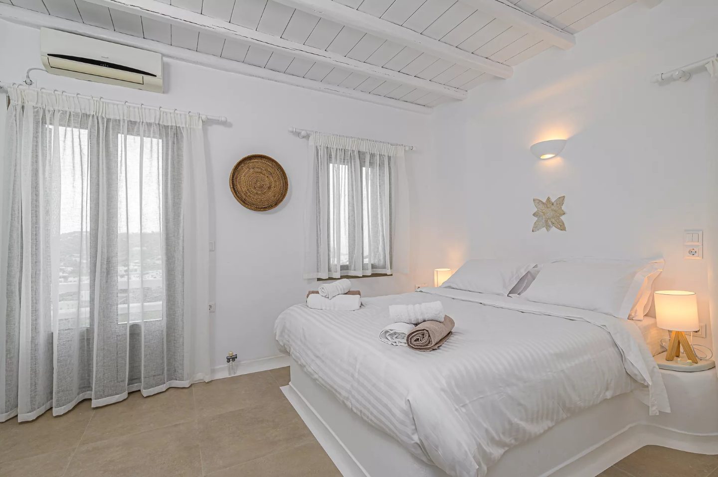Villa Irianna Mykonos - 3 bedroom Villa, Agios Lazaros, near Ornos