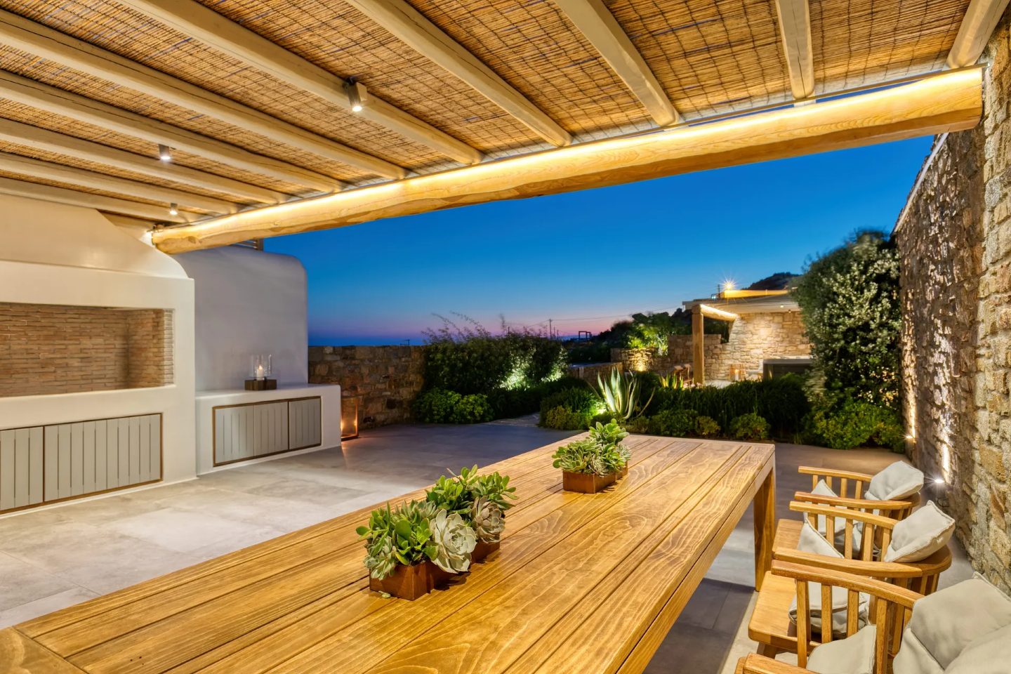 Villa Levandes Mykonos - 4 bedroom property with view & Jacuzzi