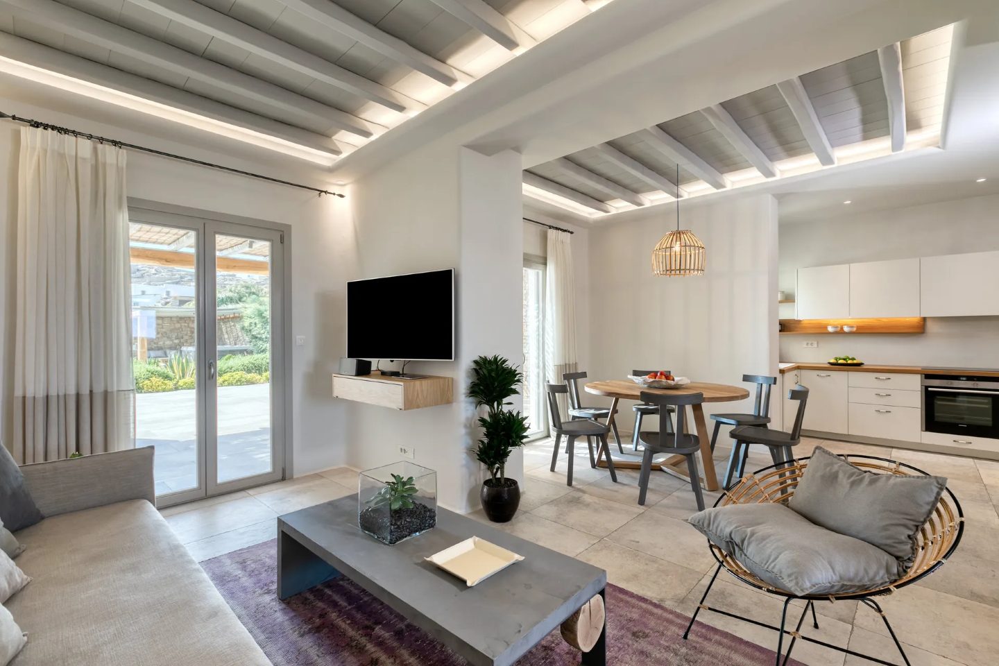 Villa Levandes Mykonos - 4 bedroom property with view & Jacuzzi