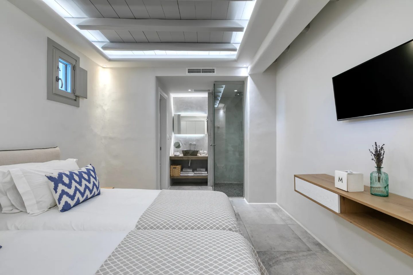 Villa Levandes Mykonos - 4 bedroom property with view & Jacuzzi