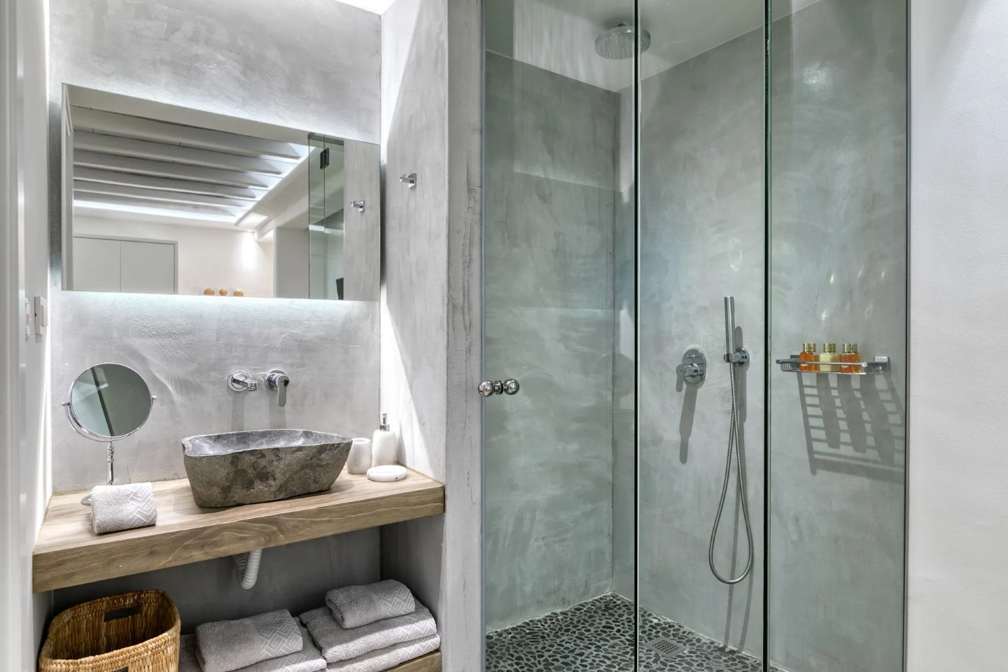 Villa Levandes Mykonos - 4 bedroom property with view & Jacuzzi