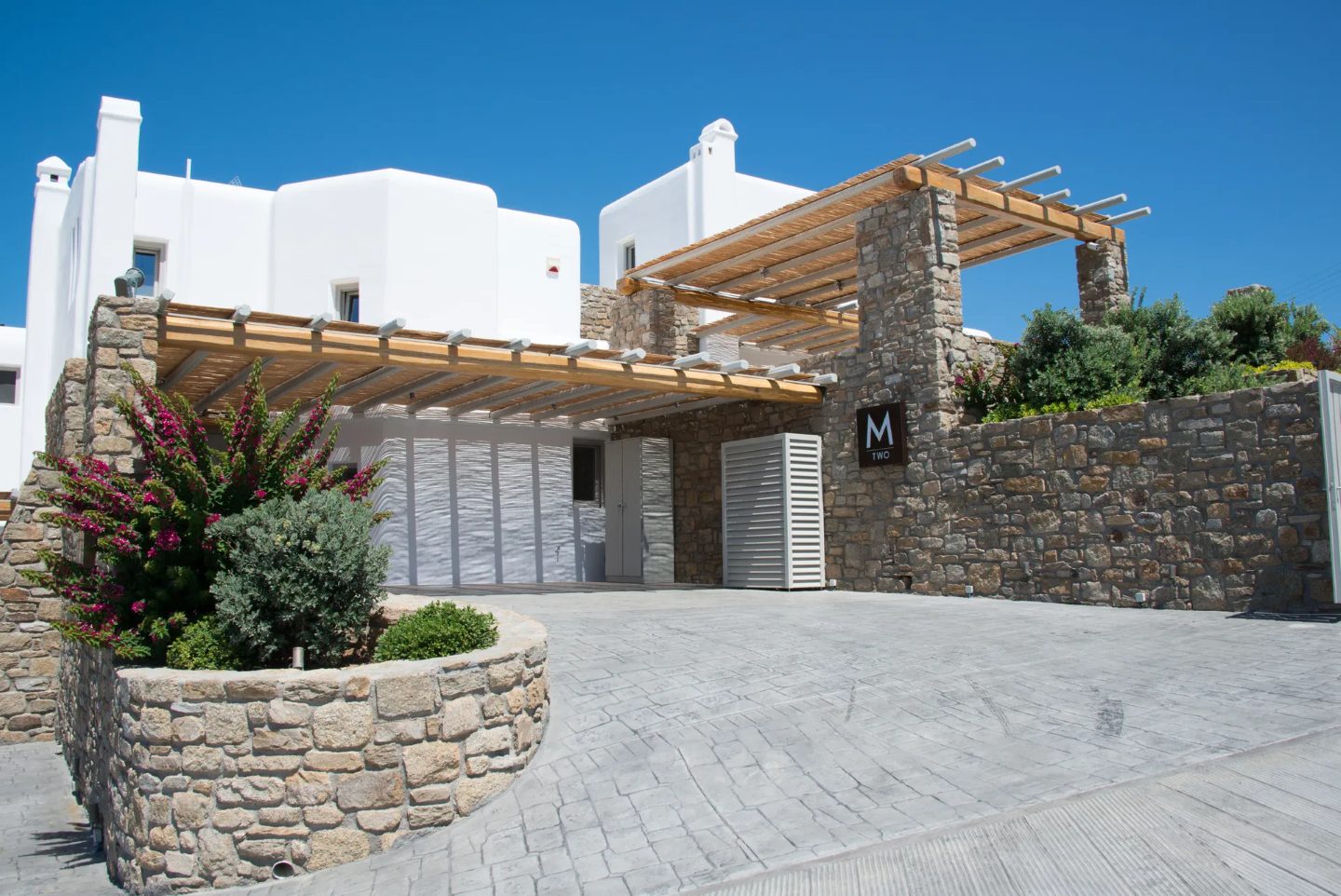Villa Levandes Mykonos - 4 bedroom property with view & Jacuzzi