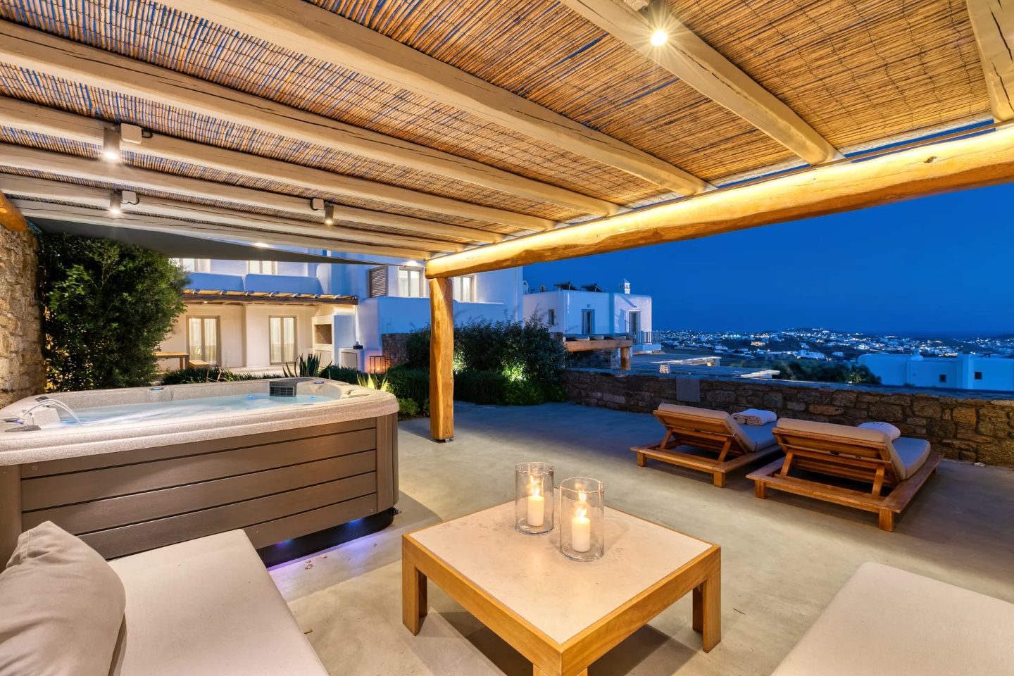 Villa Levandes Mykonos - 4 bedroom property with view & Jacuzzi