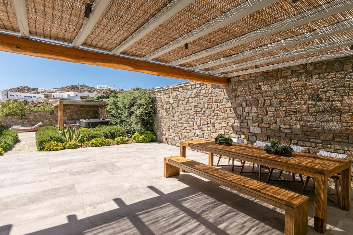 Villa Levandes Mykonos - 4 bedroom property with view & Jacuzzi