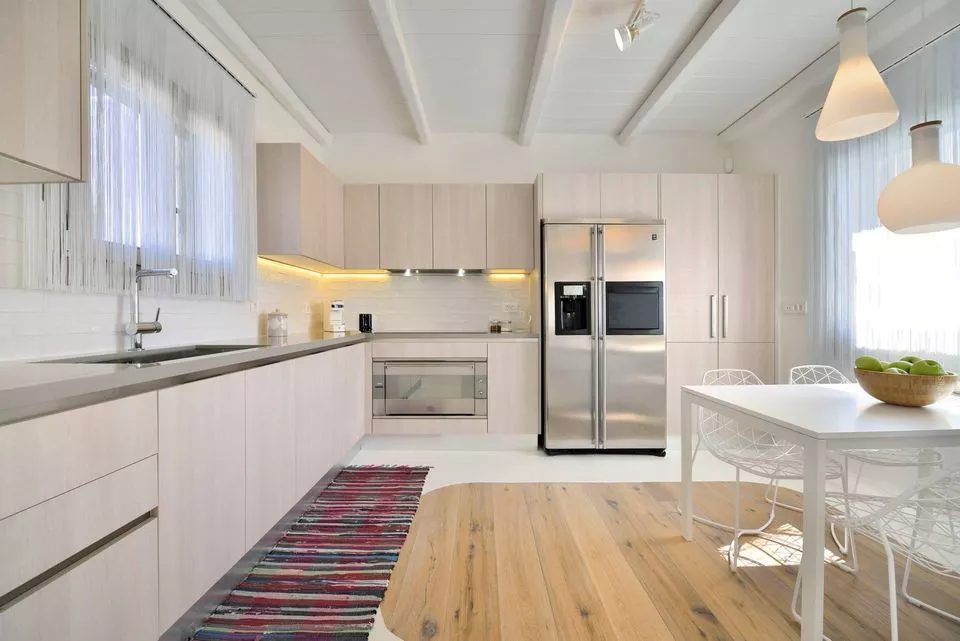 Villa Pathos Mykonos - 4 bedroom family property over Elia Beach