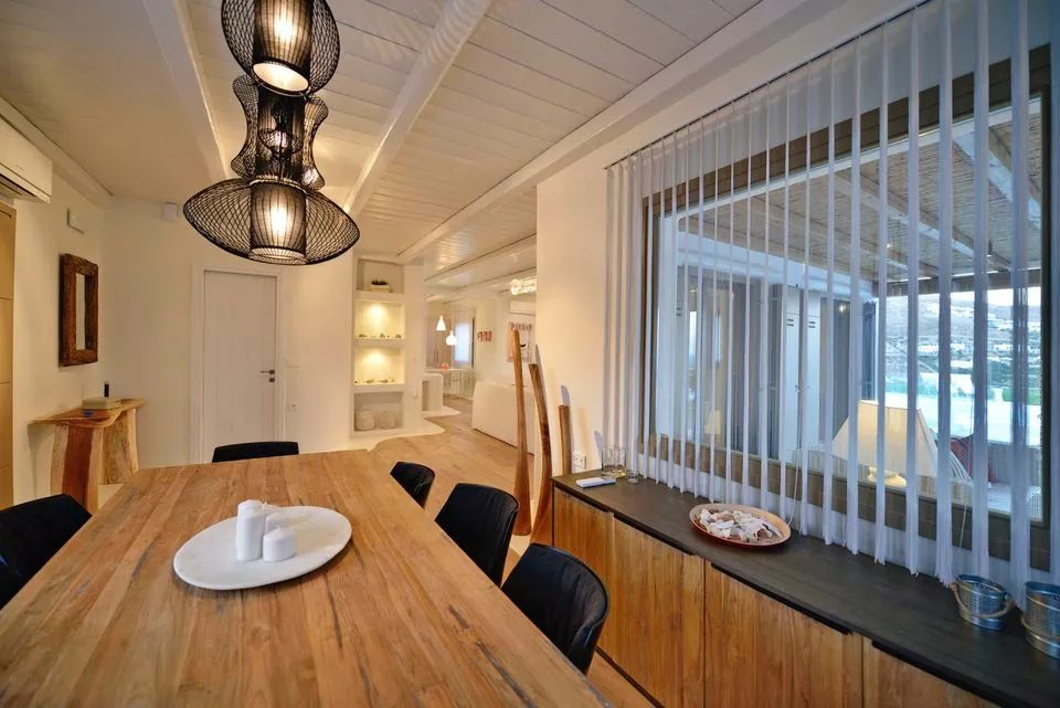 Villa Pathos Mykonos - 4 bedroom family property over Elia Beach