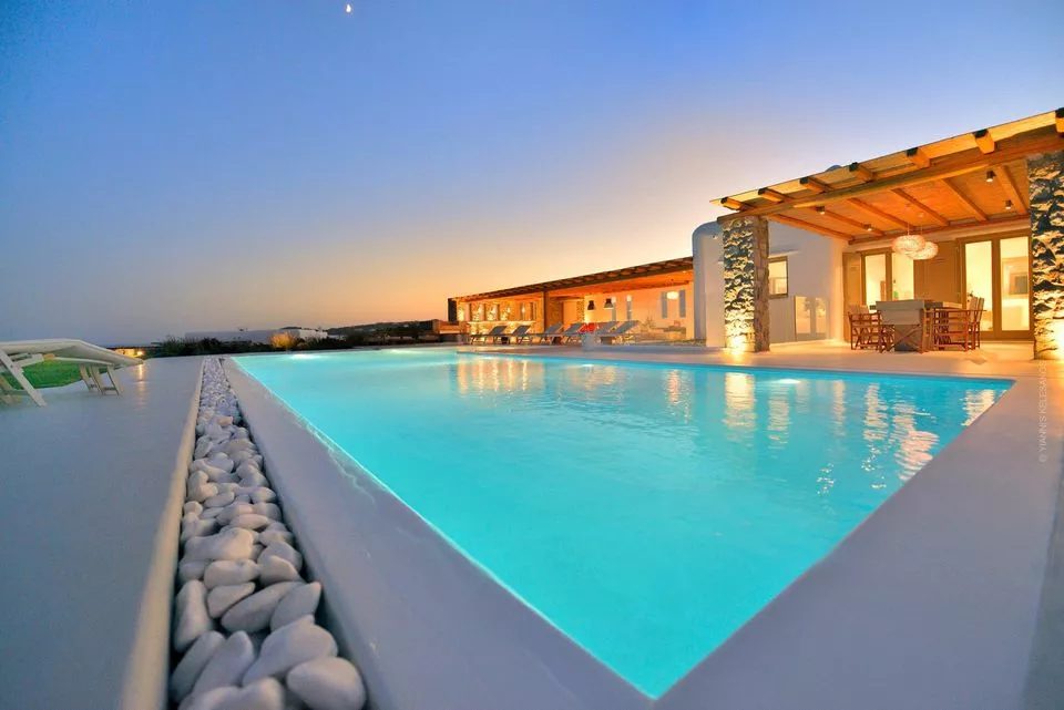Villa Pathos Mykonos - 4 bedroom family property over Elia Beach