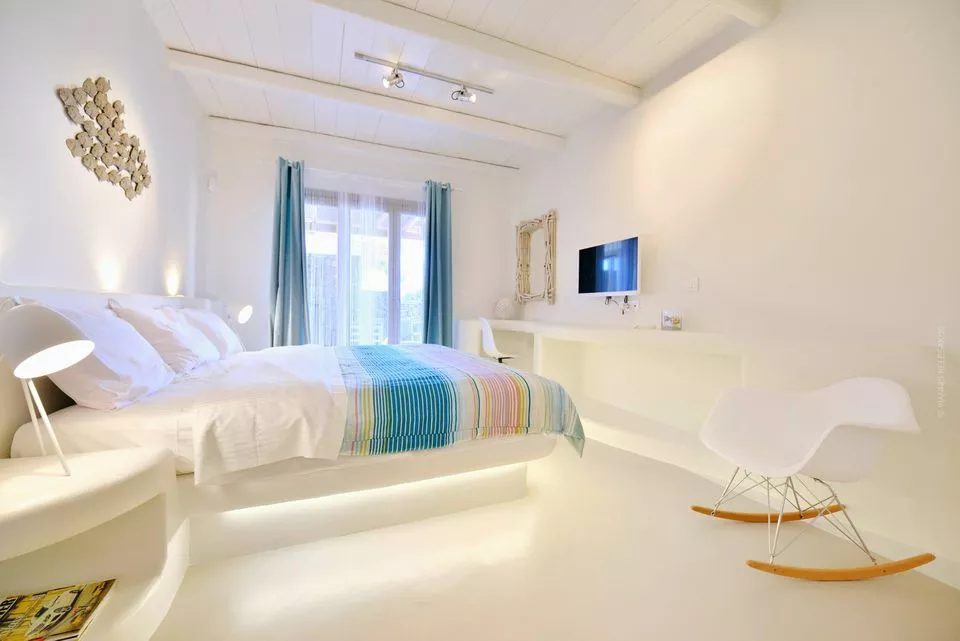 Villa Pathos Mykonos - 4 bedroom family property over Elia Beach