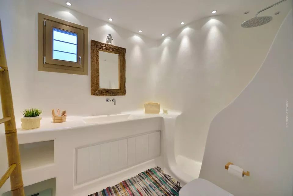 Villa Pathos Mykonos - 4 bedroom family property over Elia Beach
