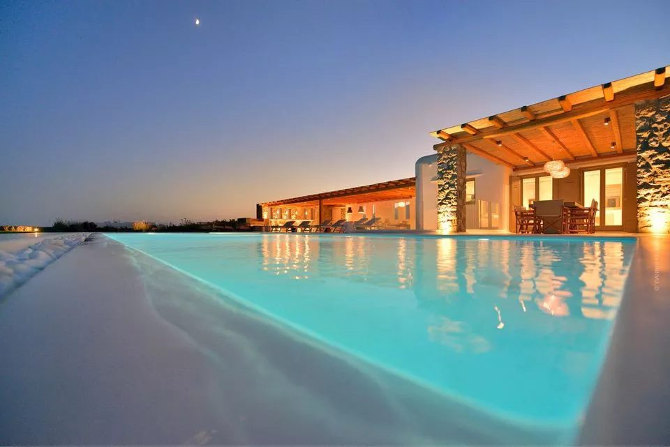 Villa Pathos Mykonos - 4 bedroom family property over Elia Beach