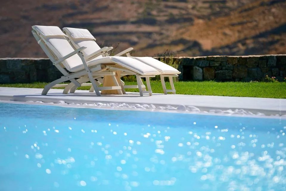 Villa Pathos Mykonos - 4 bedroom family property over Elia Beach