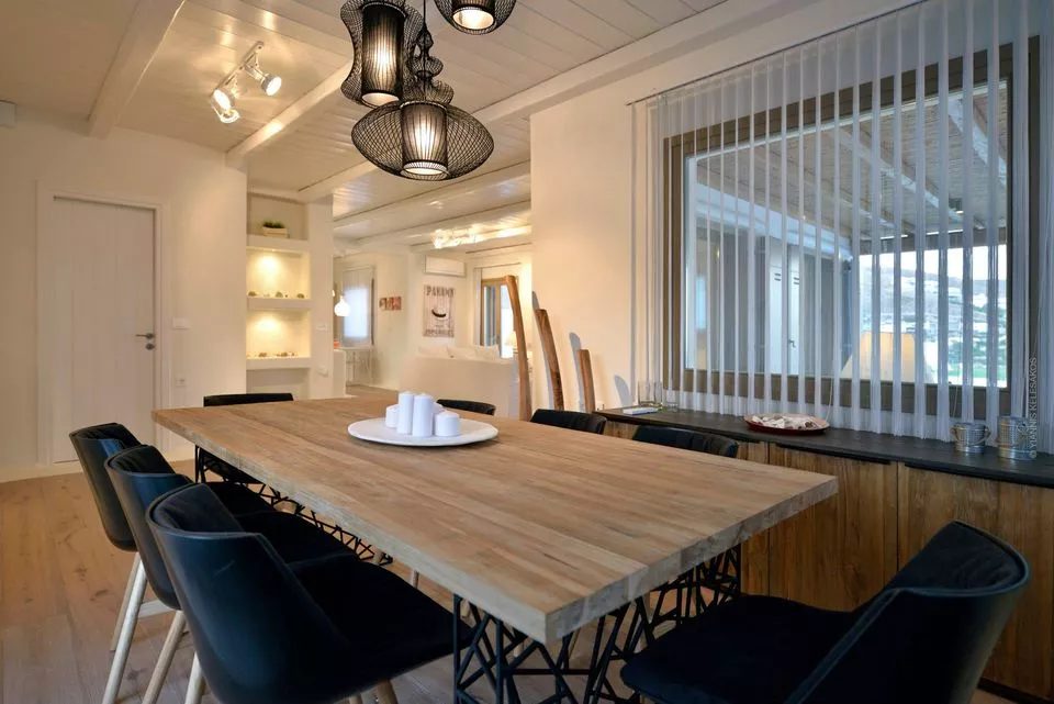 Villa Pathos Mykonos - 4 bedroom family property over Elia Beach