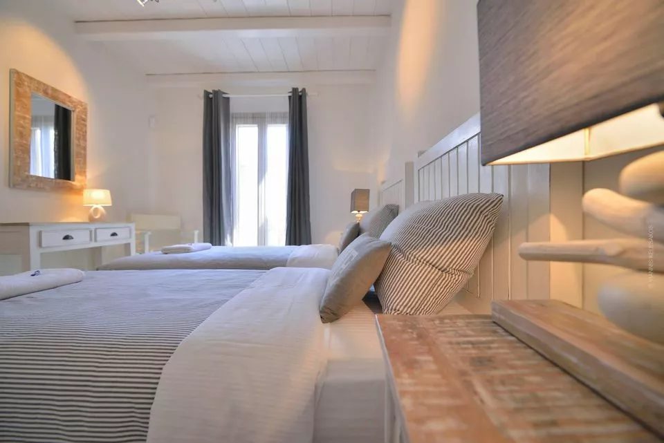 Villa Pathos Mykonos - 4 bedroom family property over Elia Beach