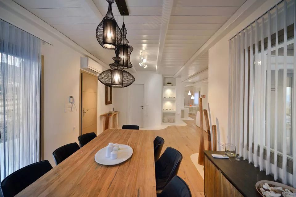 Villa Pathos Mykonos - 4 bedroom family property over Elia Beach