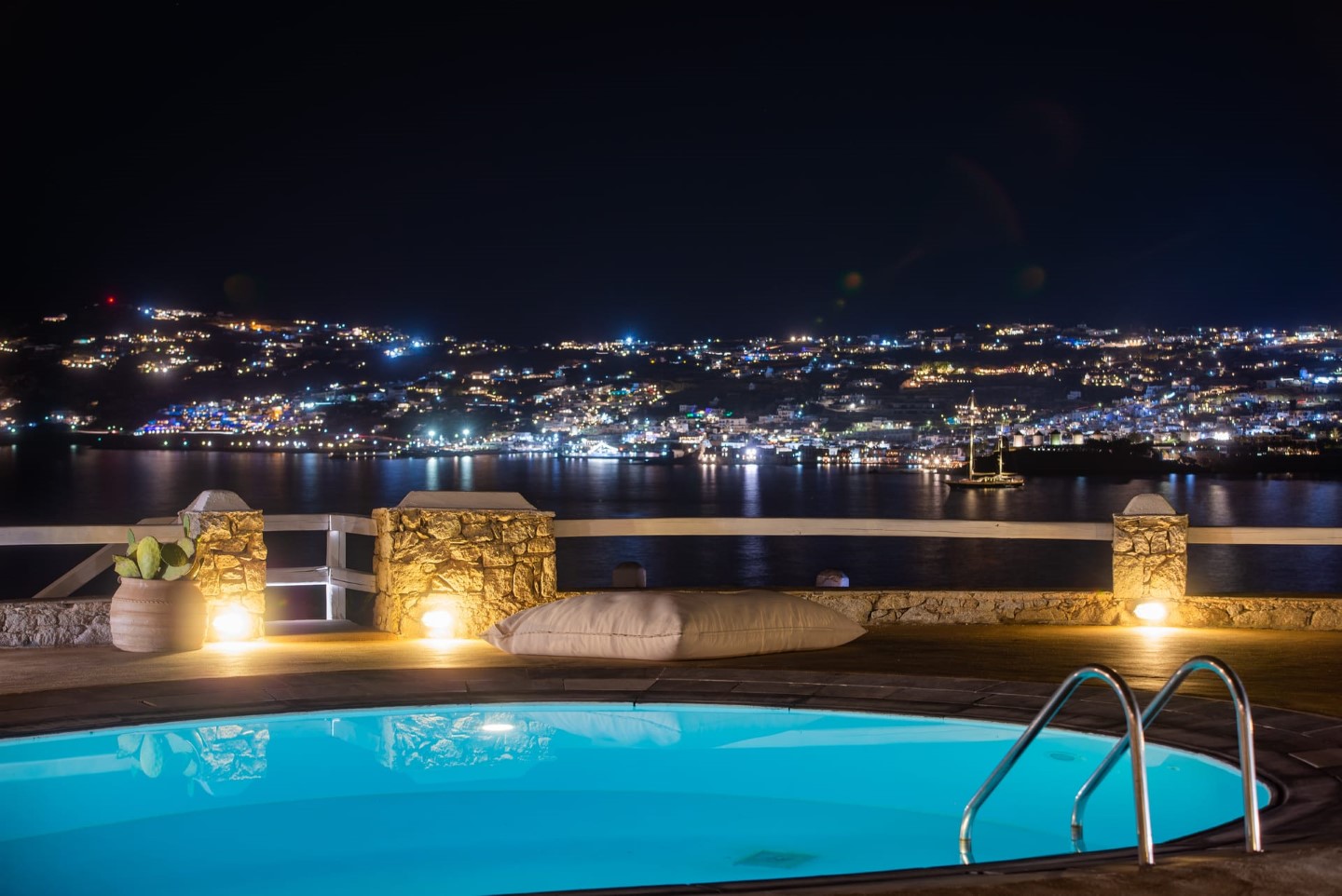 Villa Kanalia Mykonos is a superb 7 bedroom villa with sea view