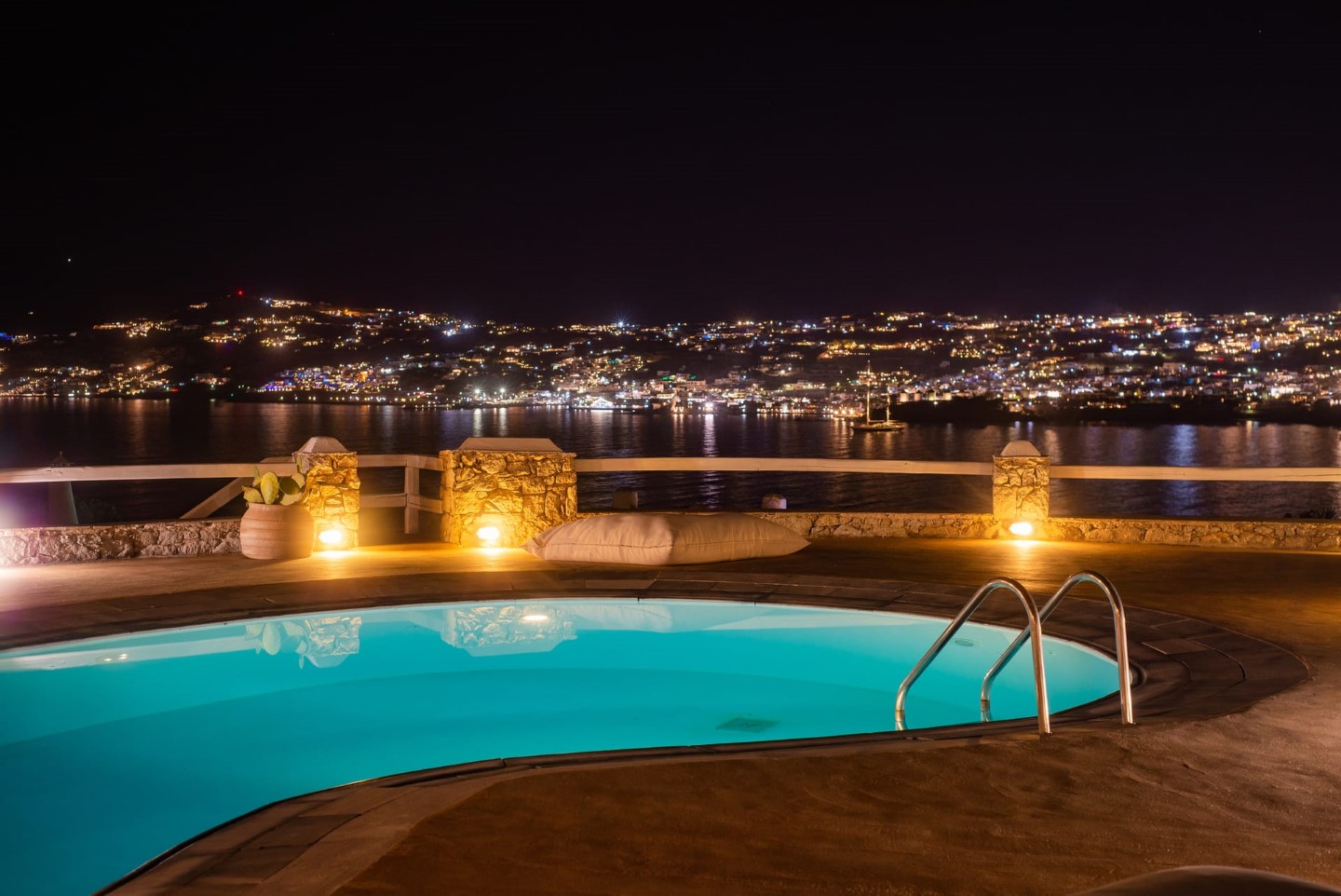 Villa Kanalia Mykonos is a superb 7 bedroom villa with sea view