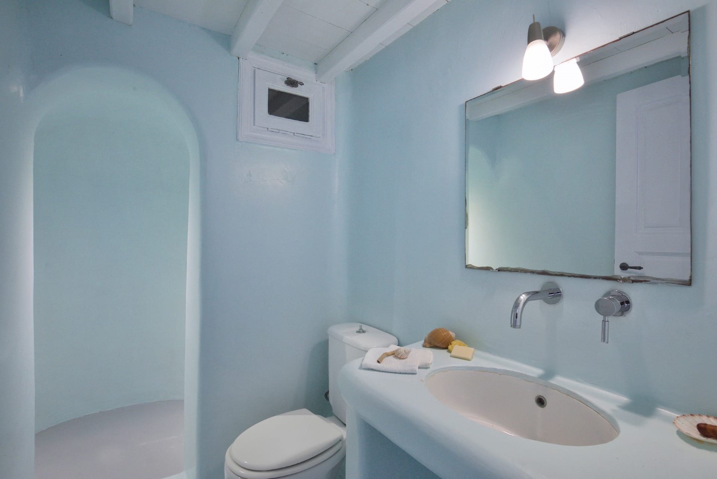 Villa Kanalia Mykonos is a superb 7 bedroom villa with sea view