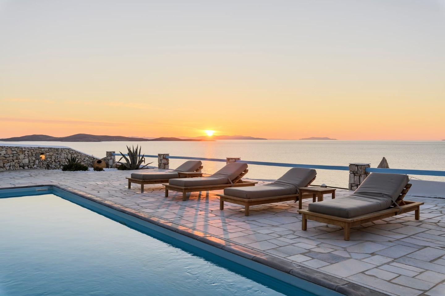 Villa White Star Mykonos | 4-Bed Luxury Villa with Pool & Town View