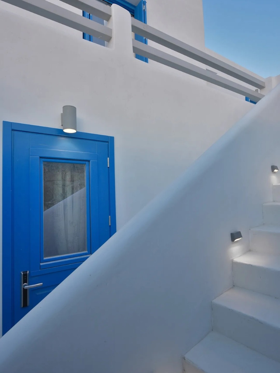Villa Leonidas Mykonos | 2-Bed Luxury Villa with Pool into Town