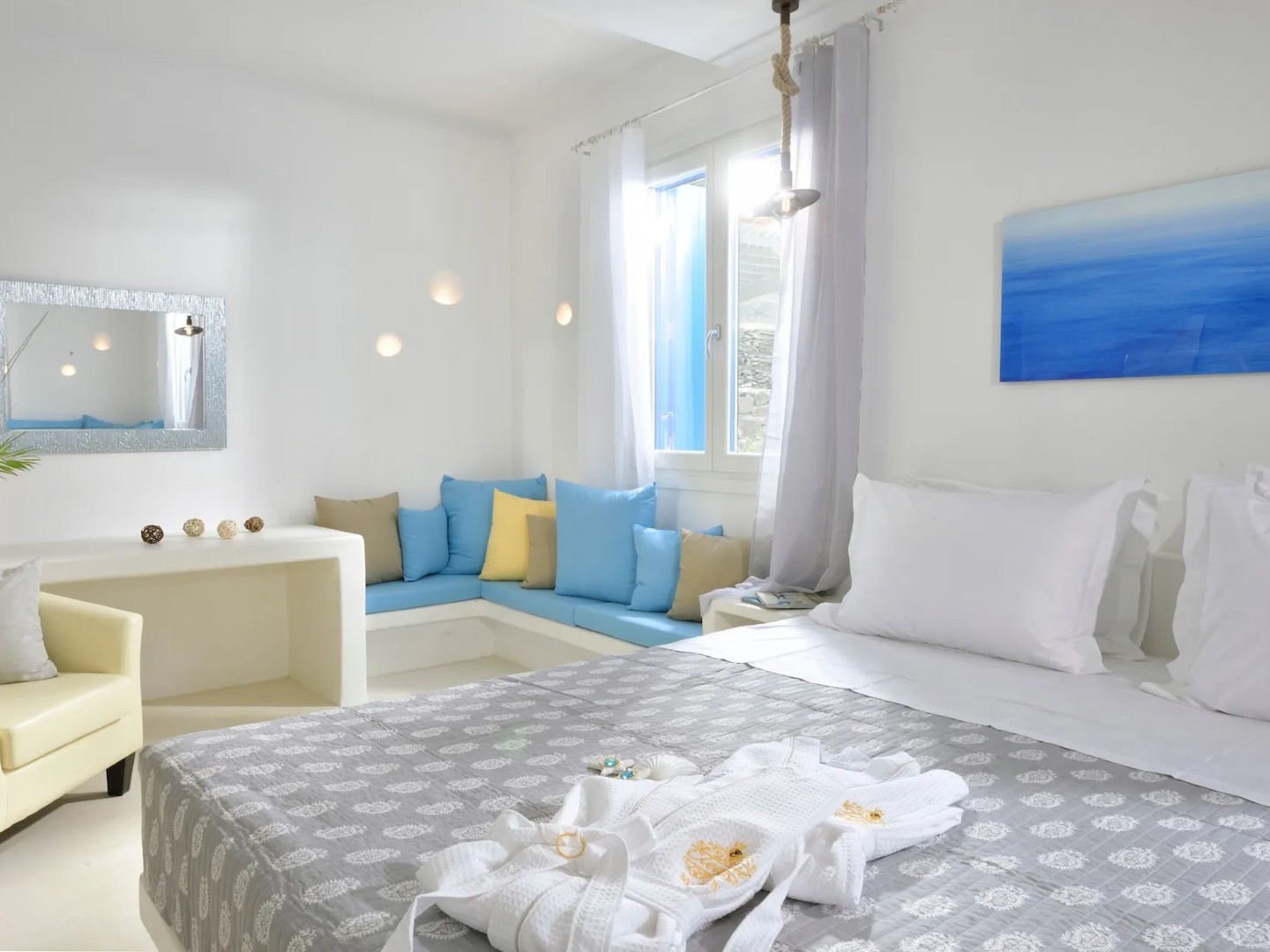 Villa Leonidas Mykonos | 2-Bed Luxury Villa with Pool into Town