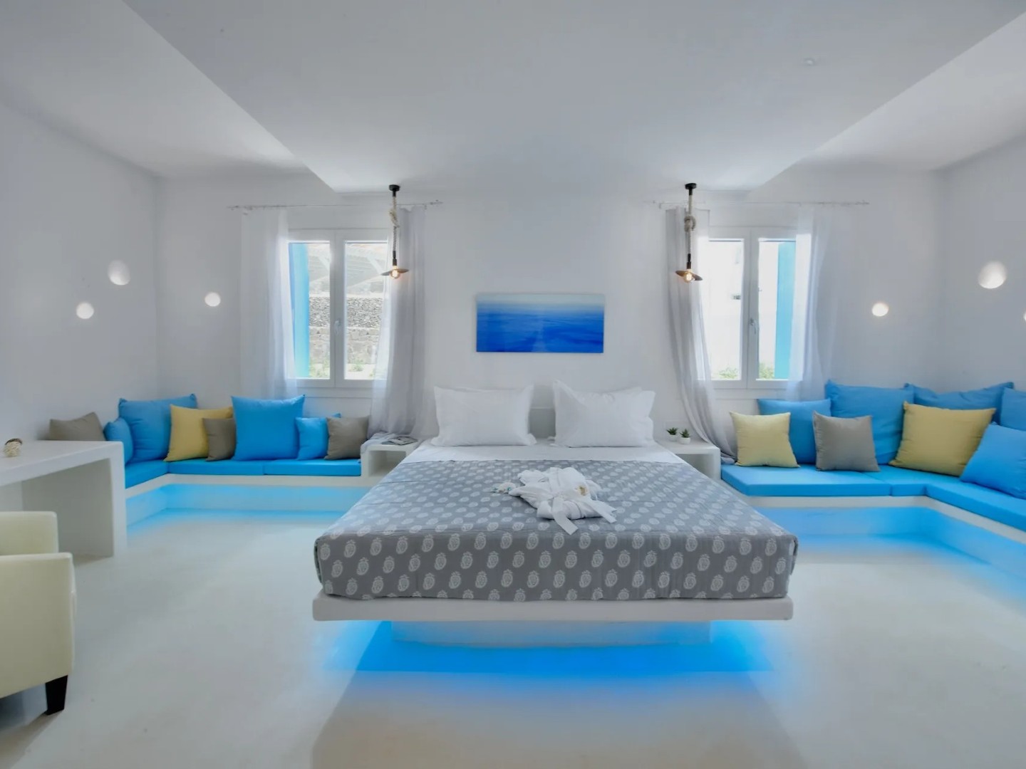 Villa Leonidas Mykonos | 2-Bed Luxury Villa with Pool into Town