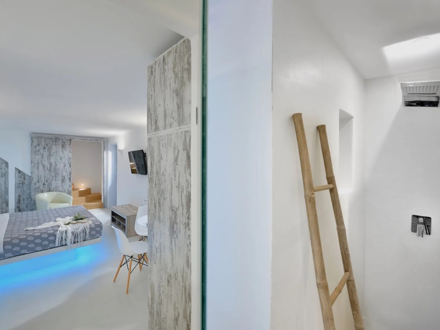 Villa Leonidas Mykonos | 2-Bed Luxury Villa with Pool into Town