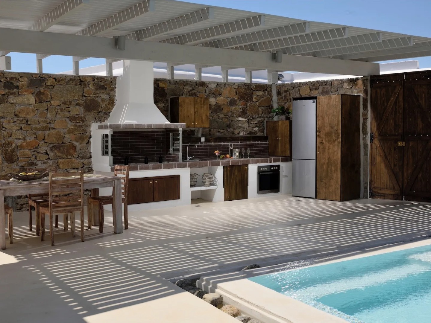 Villa Leonidas Mykonos | 2-Bed Luxury Villa with Pool into Town