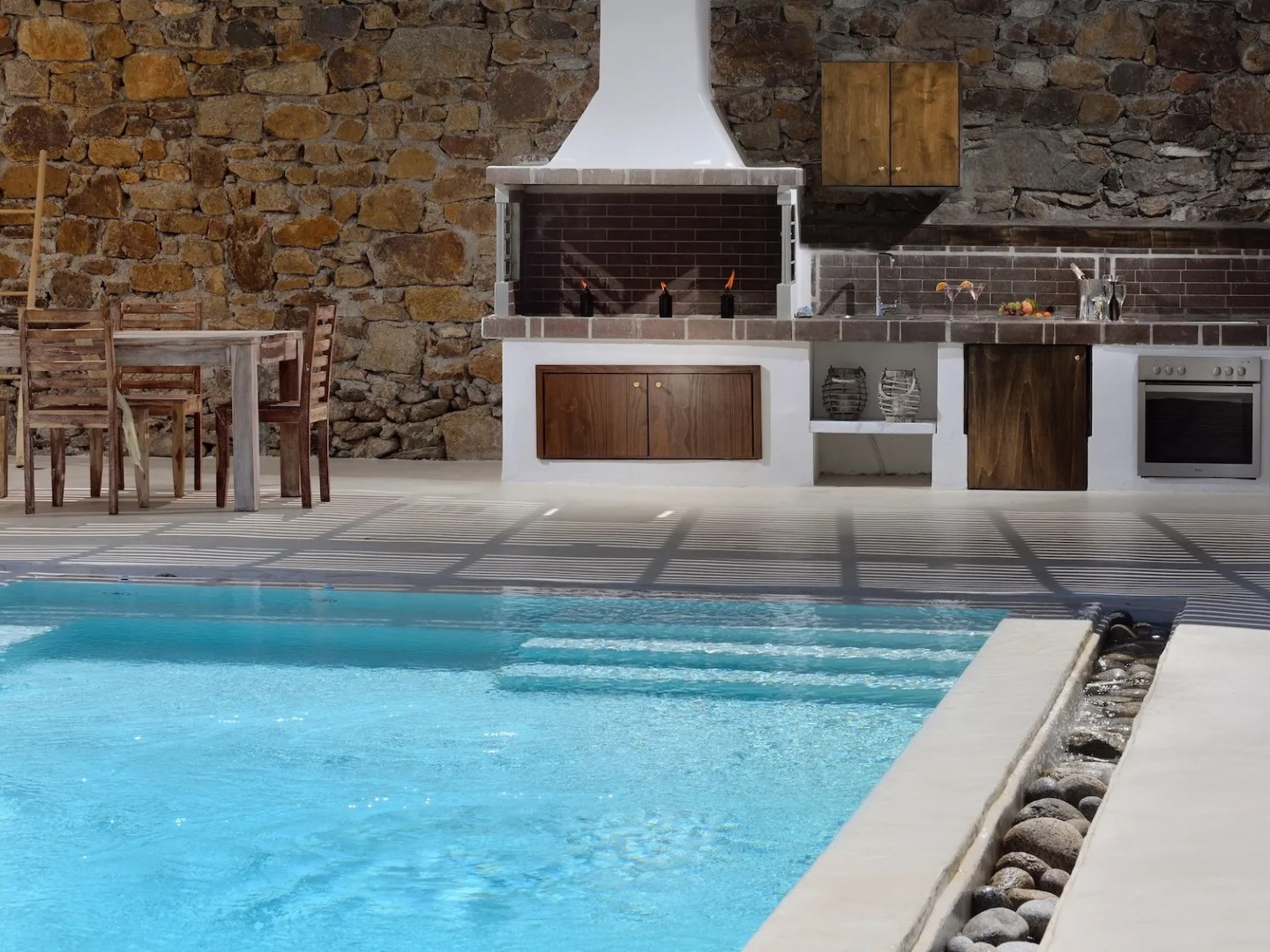 Villa Leonidas Mykonos | 2-Bed Luxury Villa with Pool into Town