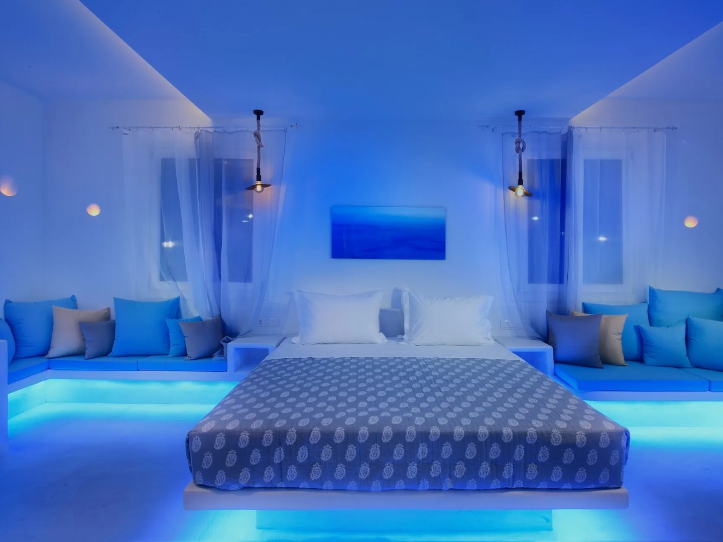 Villa Leonidas Mykonos | 2-Bed Luxury Villa with Pool into Town