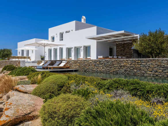 Villa Tagoo Hill Mykonos| 5-Bed Luxury Villa with Large Infinity Pool