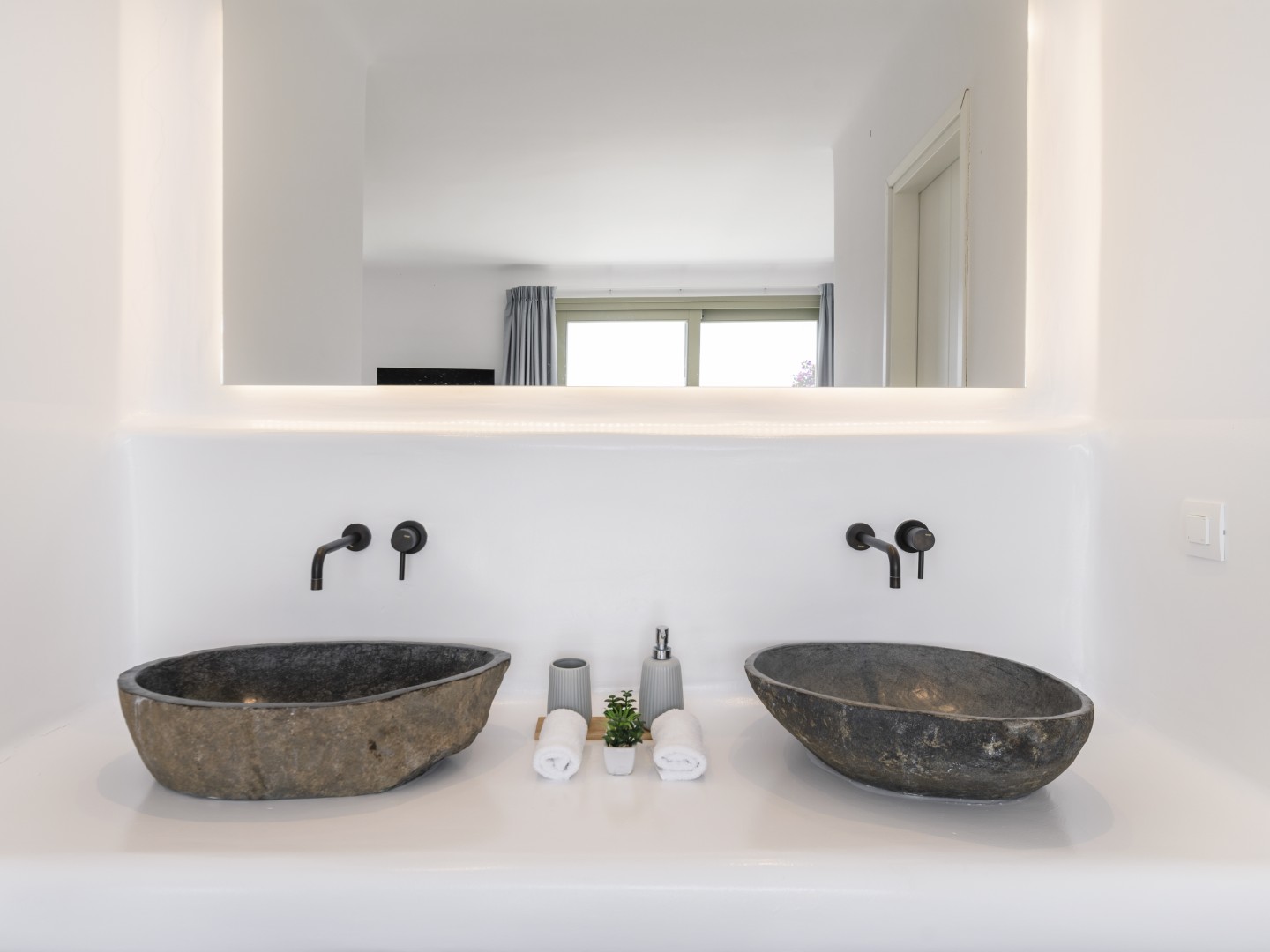 Villa Castle Mykonos | 6-Bed Luxury Villa in Kastro with Infinity Pool