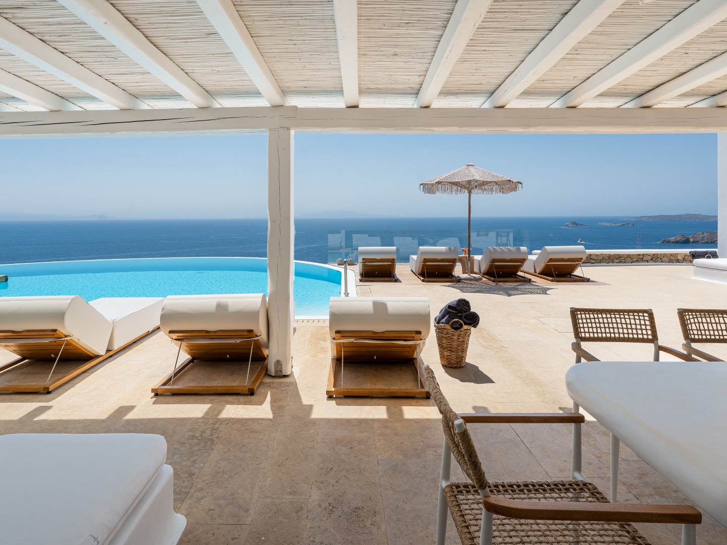 Rent Villa Sagini Mykonos | 8-Bed Luxury Villa Rental